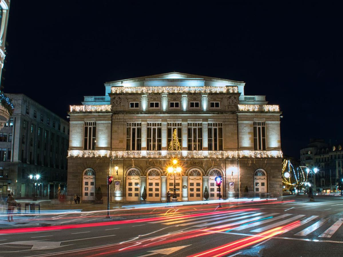 Piso Centrico "Villa Revallines" オビエド エクステリア 写真